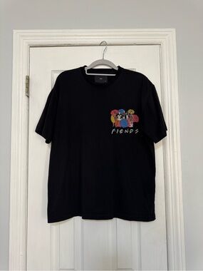 Alive Friends Horror Graphic T-Shirt Men’s Small Black Short Sleeve